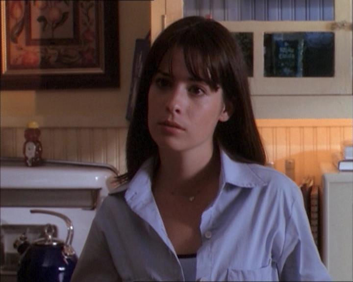 Charmed-Online_dot_net-1x02IveGotYouUnderMySkin0313.jpg Charmed-Online_dot_net-1x02IveGotYouUnderMySkin0313.jpg