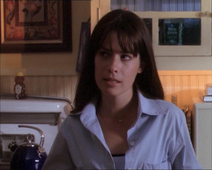 Charmed-Online_dot_net-1x02IveGotYouUnderMySkin0330.jpg Charmed-Online_dot_net-1x02IveGotYouUnderMySkin0330.jpg