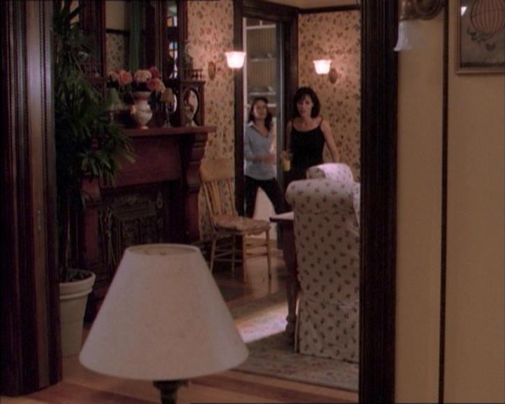 Charmed-Online_dot_net-1x02IveGotYouUnderMySkin0337.jpg Charmed-Online_dot_net-1x02IveGotYouUnderMySkin0337.jpg