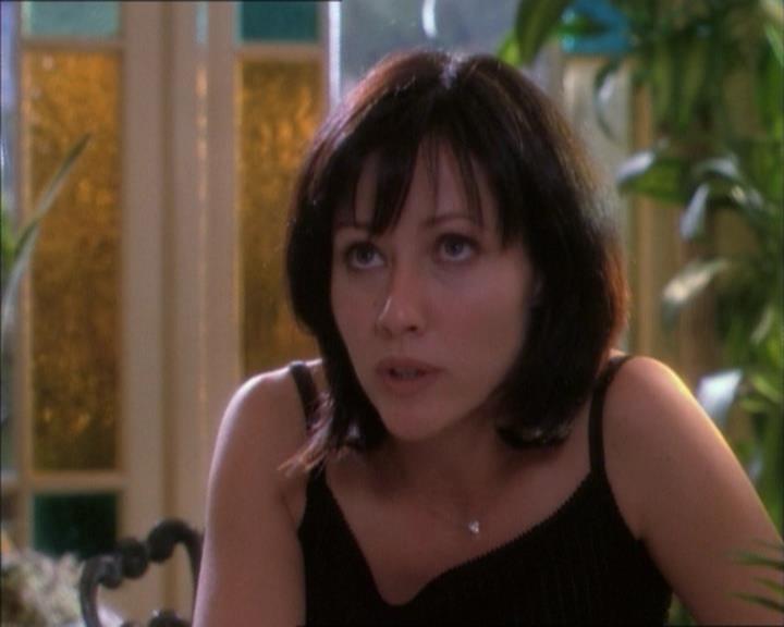 Charmed-Online_dot_net-1x02IveGotYouUnderMySkin0378.jpg Charmed-Online_dot_net-1x02IveGotYouUnderMySkin0378.jpg