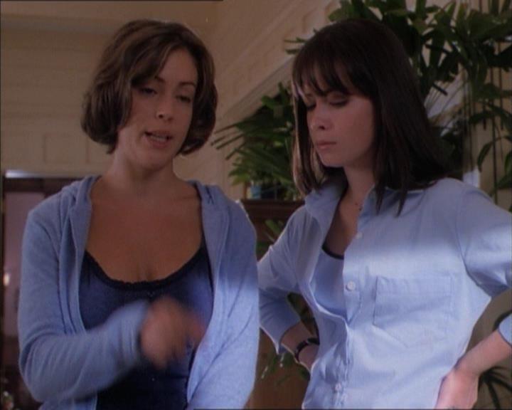 Charmed-Online_dot_net-1x02IveGotYouUnderMySkin0381.jpg Charmed-Online_dot_net-1x02IveGotYouUnderMySkin0381.jpg