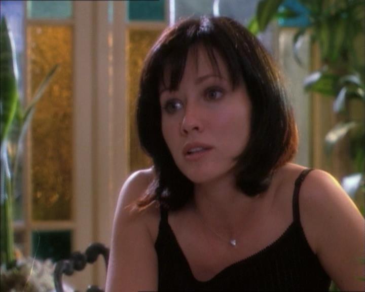 Charmed-Online_dot_net-1x02IveGotYouUnderMySkin0411.jpg Charmed-Online_dot_net-1x02IveGotYouUnderMySkin0411.jpg