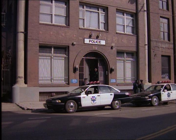 Charmed-Online_dot_net-1x02IveGotYouUnderMySkin0420.jpg Charmed-Online_dot_net-1x02IveGotYouUnderMySkin0420.jpg