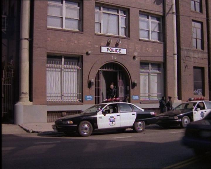 Charmed-Online_dot_net-1x02IveGotYouUnderMySkin0421.jpg Charmed-Online_dot_net-1x02IveGotYouUnderMySkin0421.jpg