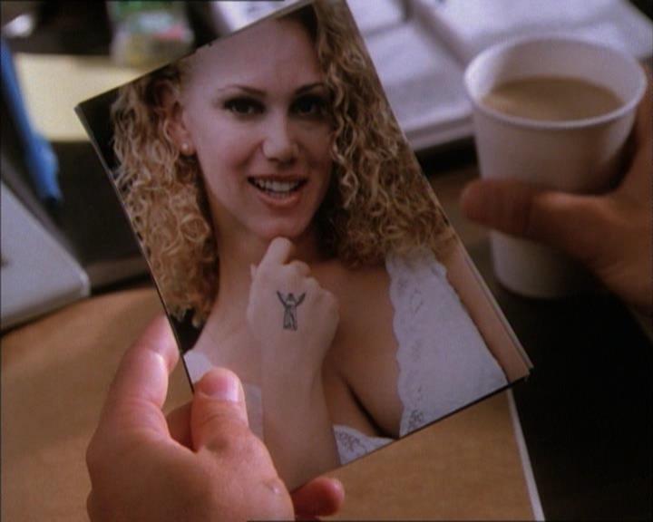 Charmed-Online_dot_net-1x02IveGotYouUnderMySkin0422.jpg Charmed-Online_dot_net-1x02IveGotYouUnderMySkin0422.jpg