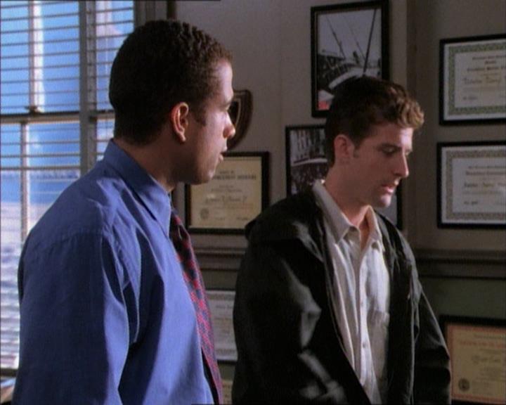 Charmed-Online_dot_net-1x02IveGotYouUnderMySkin0450.jpg Charmed-Online_dot_net-1x02IveGotYouUnderMySkin0450.jpg