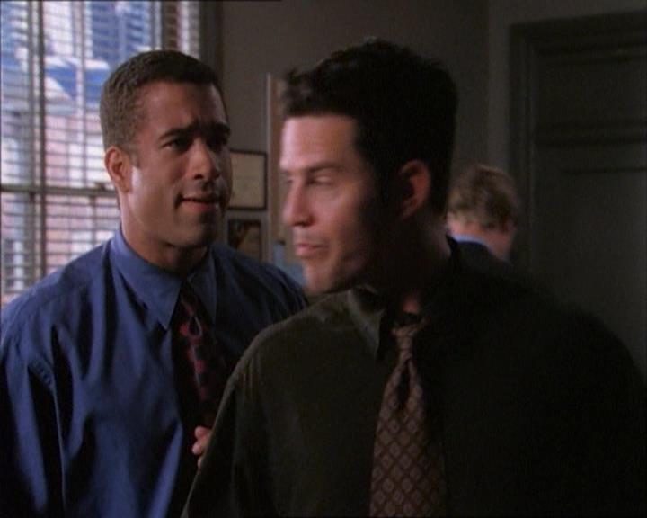 Charmed-Online_dot_net-1x02IveGotYouUnderMySkin0461.jpg Charmed-Online_dot_net-1x02IveGotYouUnderMySkin0461.jpg