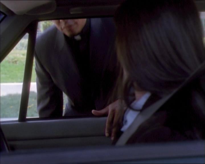 Charmed-Online_dot_net-1x02IveGotYouUnderMySkin0482.jpg Charmed-Online_dot_net-1x02IveGotYouUnderMySkin0482.jpg