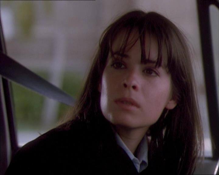 Charmed-Online_dot_net-1x02IveGotYouUnderMySkin0494.jpg Charmed-Online_dot_net-1x02IveGotYouUnderMySkin0494.jpg