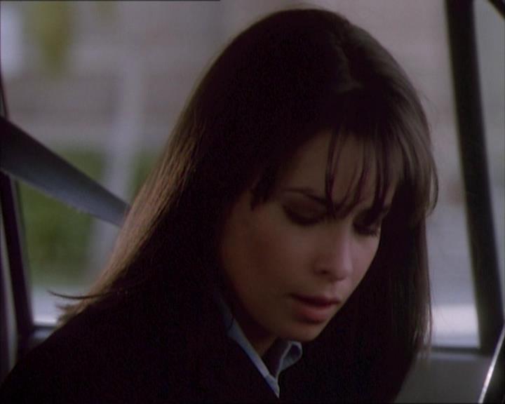 Charmed-Online_dot_net-1x02IveGotYouUnderMySkin0512.jpg Charmed-Online_dot_net-1x02IveGotYouUnderMySkin0512.jpg