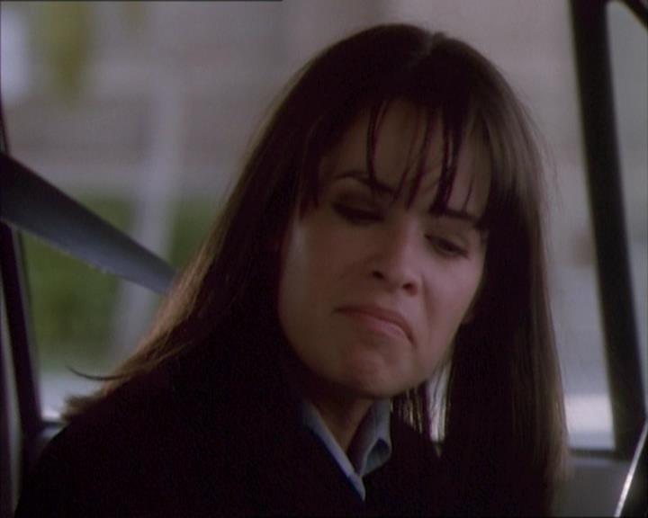 Charmed-Online_dot_net-1x02IveGotYouUnderMySkin0513.jpg Charmed-Online_dot_net-1x02IveGotYouUnderMySkin0513.jpg