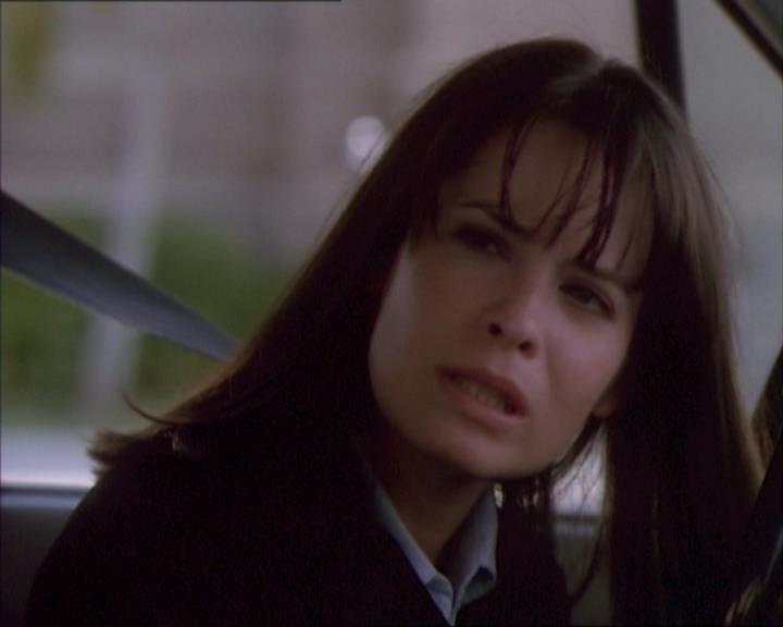 Charmed-Online_dot_net-1x02IveGotYouUnderMySkin0516.jpg Charmed-Online_dot_net-1x02IveGotYouUnderMySkin0516.jpg