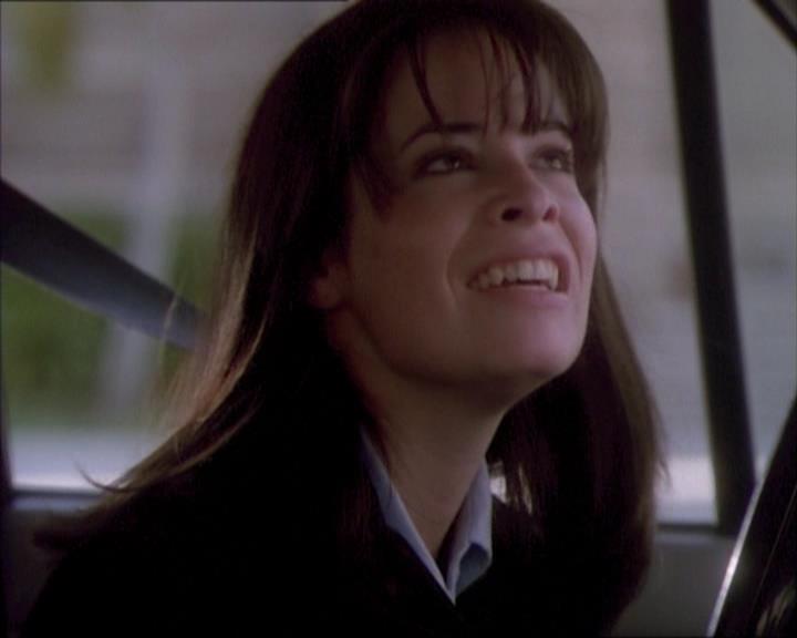 Charmed-Online_dot_net-1x02IveGotYouUnderMySkin0525.jpg Charmed-Online_dot_net-1x02IveGotYouUnderMySkin0525.jpg