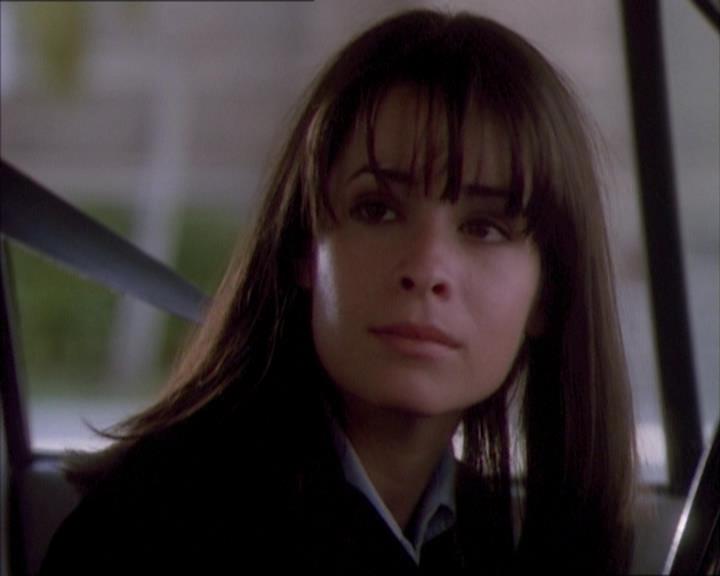 Charmed-Online_dot_net-1x02IveGotYouUnderMySkin0532.jpg Charmed-Online_dot_net-1x02IveGotYouUnderMySkin0532.jpg