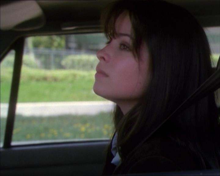 Charmed-Online_dot_net-1x02IveGotYouUnderMySkin0544.jpg Charmed-Online_dot_net-1x02IveGotYouUnderMySkin0544.jpg