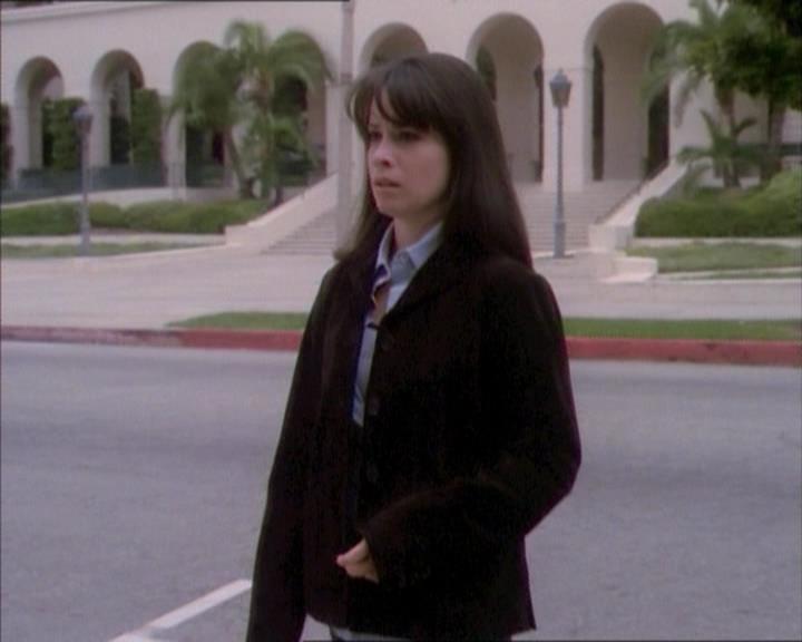 Charmed-Online_dot_net-1x02IveGotYouUnderMySkin0569.jpg Charmed-Online_dot_net-1x02IveGotYouUnderMySkin0569.jpg