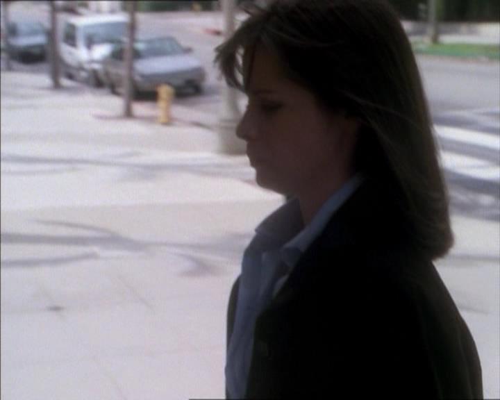 Charmed-Online_dot_net-1x02IveGotYouUnderMySkin0575.jpg Charmed-Online_dot_net-1x02IveGotYouUnderMySkin0575.jpg