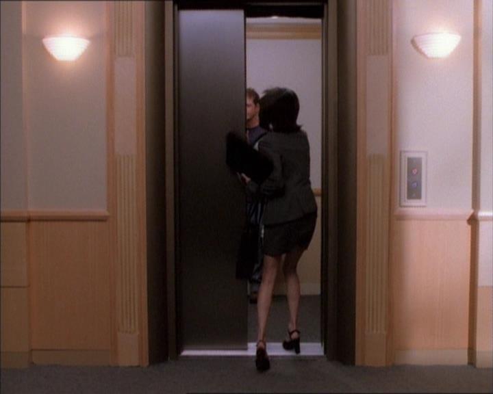 Charmed-Online_dot_net-1x02IveGotYouUnderMySkin0595.jpg Charmed-Online_dot_net-1x02IveGotYouUnderMySkin0595.jpg