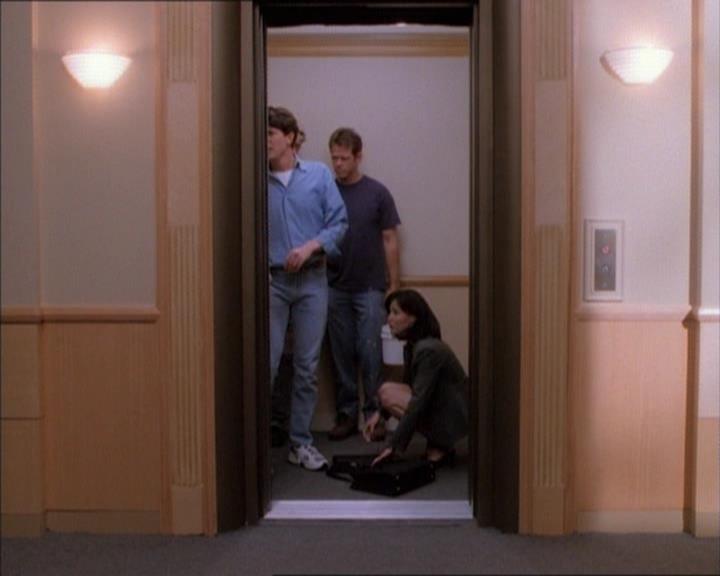 Charmed-Online_dot_net-1x02IveGotYouUnderMySkin0598.jpg Charmed-Online_dot_net-1x02IveGotYouUnderMySkin0598.jpg