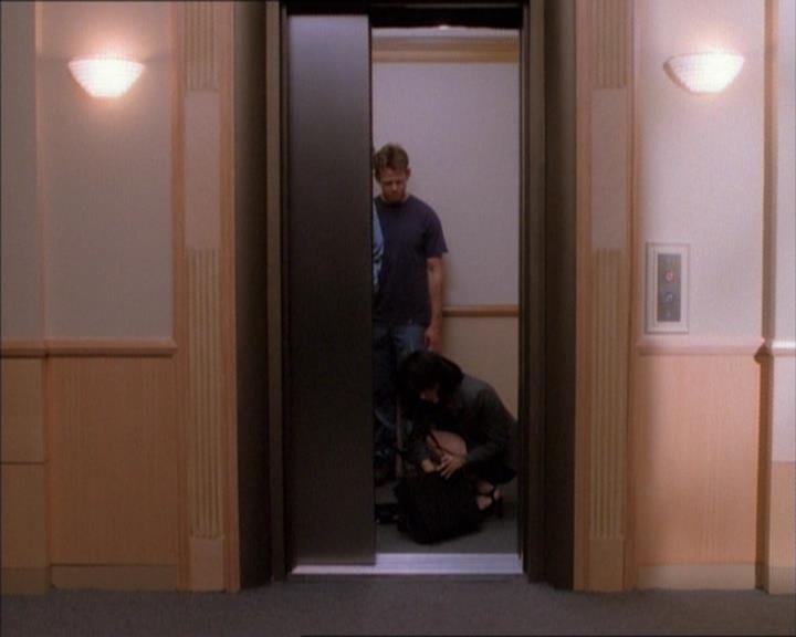 Charmed-Online_dot_net-1x02IveGotYouUnderMySkin0600.jpg Charmed-Online_dot_net-1x02IveGotYouUnderMySkin0600.jpg