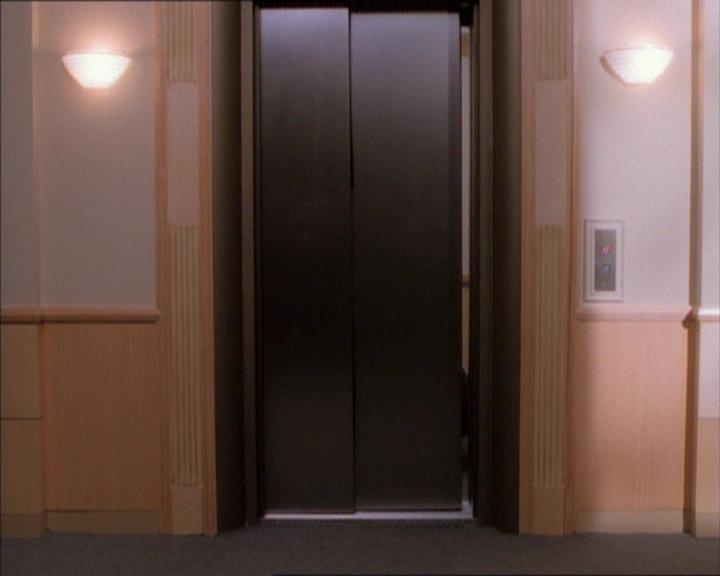 Charmed-Online_dot_net-1x02IveGotYouUnderMySkin0602.jpg Charmed-Online_dot_net-1x02IveGotYouUnderMySkin0602.jpg