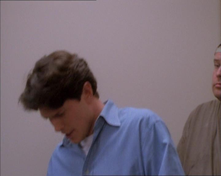 Charmed-Online_dot_net-1x02IveGotYouUnderMySkin0603.jpg Charmed-Online_dot_net-1x02IveGotYouUnderMySkin0603.jpg