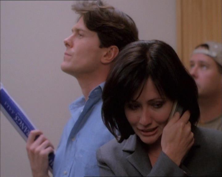 Charmed-Online_dot_net-1x02IveGotYouUnderMySkin0618.jpg Charmed-Online_dot_net-1x02IveGotYouUnderMySkin0618.jpg