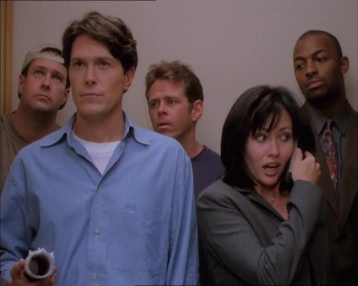 Charmed-Online_dot_net-1x02IveGotYouUnderMySkin0629.jpg Charmed-Online_dot_net-1x02IveGotYouUnderMySkin0629.jpg