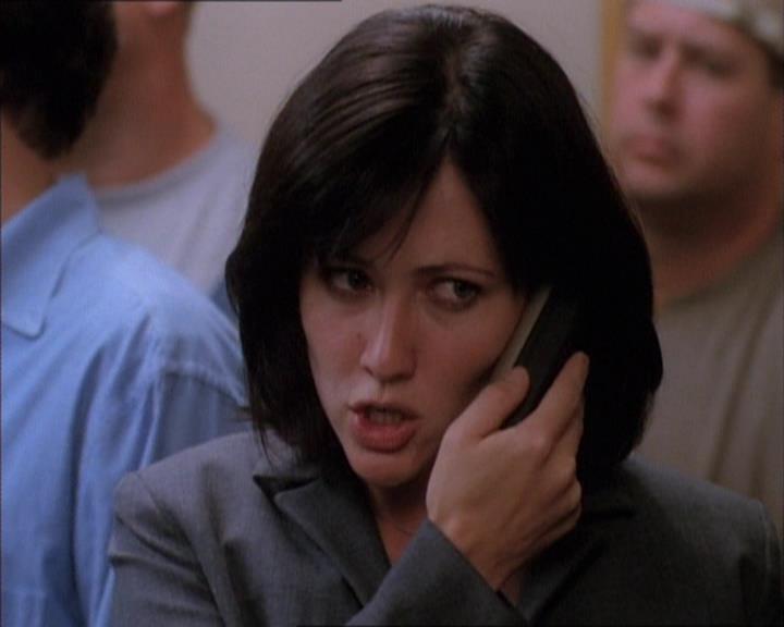 Charmed-Online_dot_net-1x02IveGotYouUnderMySkin0645.jpg Charmed-Online_dot_net-1x02IveGotYouUnderMySkin0645.jpg