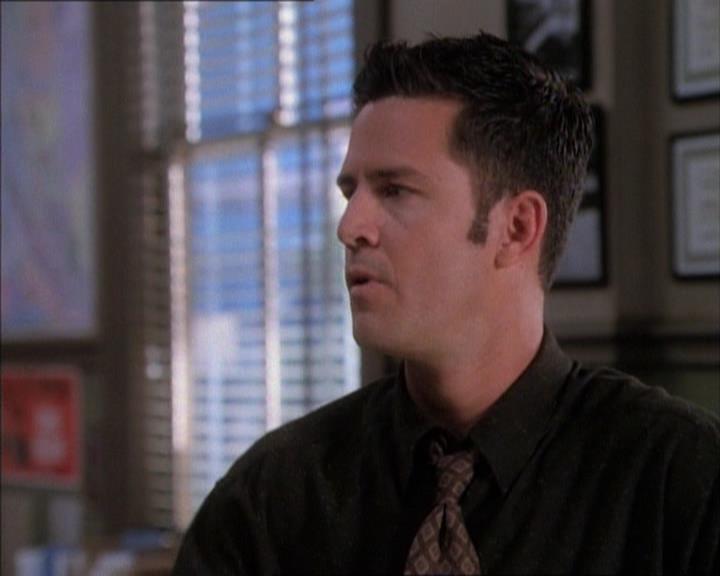 Charmed-Online_dot_net-1x02IveGotYouUnderMySkin0661.jpg Charmed-Online_dot_net-1x02IveGotYouUnderMySkin0661.jpg