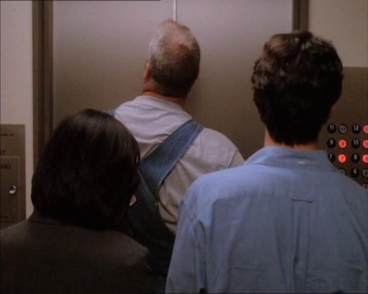 Charmed-Online_dot_net-1x02IveGotYouUnderMySkin0681.jpg Charmed-Online_dot_net-1x02IveGotYouUnderMySkin0681.jpg