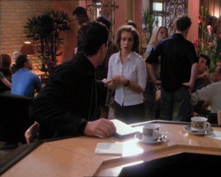 Charmed-Online_dot_net-1x02IveGotYouUnderMySkin0736.jpg Charmed-Online_dot_net-1x02IveGotYouUnderMySkin0736.jpg