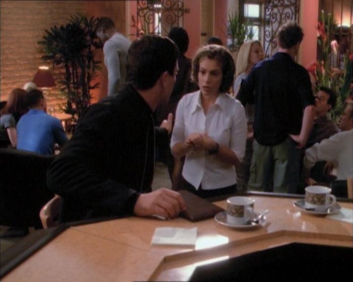 Charmed-Online_dot_net-1x02IveGotYouUnderMySkin0737.jpg Charmed-Online_dot_net-1x02IveGotYouUnderMySkin0737.jpg