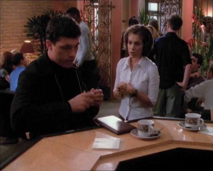 Charmed-Online_dot_net-1x02IveGotYouUnderMySkin0739.jpg Charmed-Online_dot_net-1x02IveGotYouUnderMySkin0739.jpg