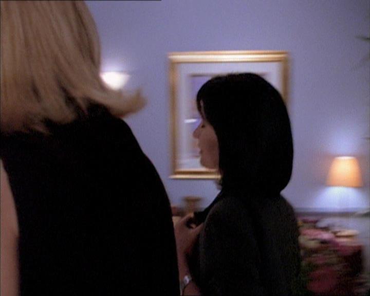 Charmed-Online_dot_net-1x02IveGotYouUnderMySkin0783.jpg Charmed-Online_dot_net-1x02IveGotYouUnderMySkin0783.jpg