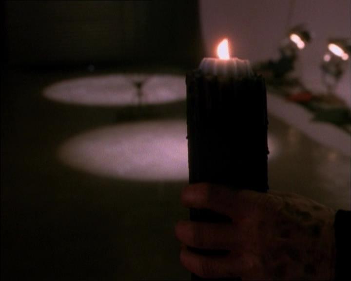 Charmed-Online_dot_net-1x02IveGotYouUnderMySkin0818.jpg Charmed-Online_dot_net-1x02IveGotYouUnderMySkin0818.jpg