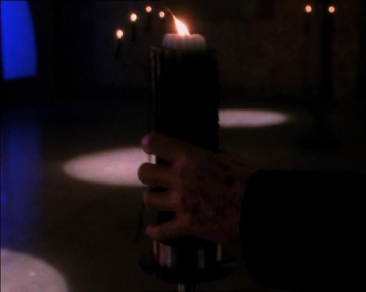 Charmed-Online_dot_net-1x02IveGotYouUnderMySkin0821.jpg Charmed-Online_dot_net-1x02IveGotYouUnderMySkin0821.jpg