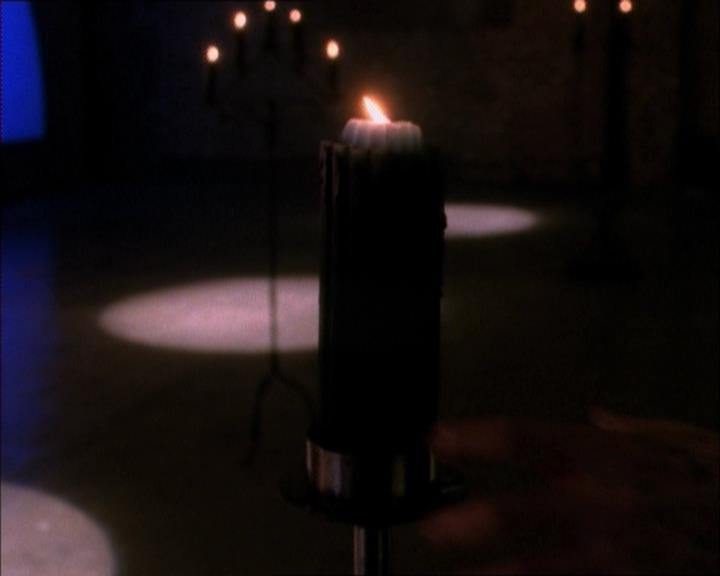 Charmed-Online_dot_net-1x02IveGotYouUnderMySkin0822.jpg Charmed-Online_dot_net-1x02IveGotYouUnderMySkin0822.jpg