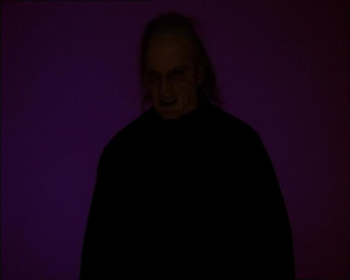 Charmed-Online_dot_net-1x02IveGotYouUnderMySkin0835.jpg Charmed-Online_dot_net-1x02IveGotYouUnderMySkin0835.jpg