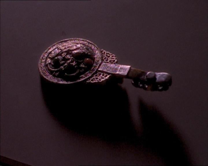 Charmed-Online_dot_net-1x02IveGotYouUnderMySkin0856.jpg Charmed-Online_dot_net-1x02IveGotYouUnderMySkin0856.jpg