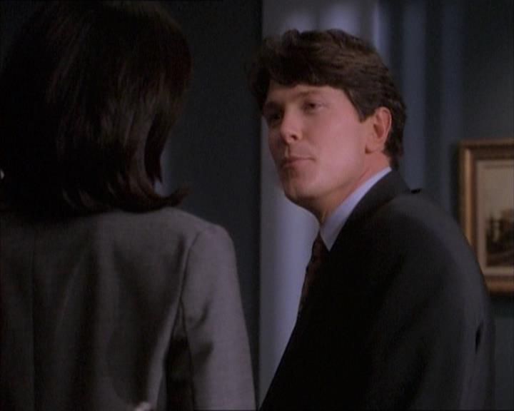 Charmed-Online_dot_net-1x02IveGotYouUnderMySkin0921.jpg Charmed-Online_dot_net-1x02IveGotYouUnderMySkin0921.jpg