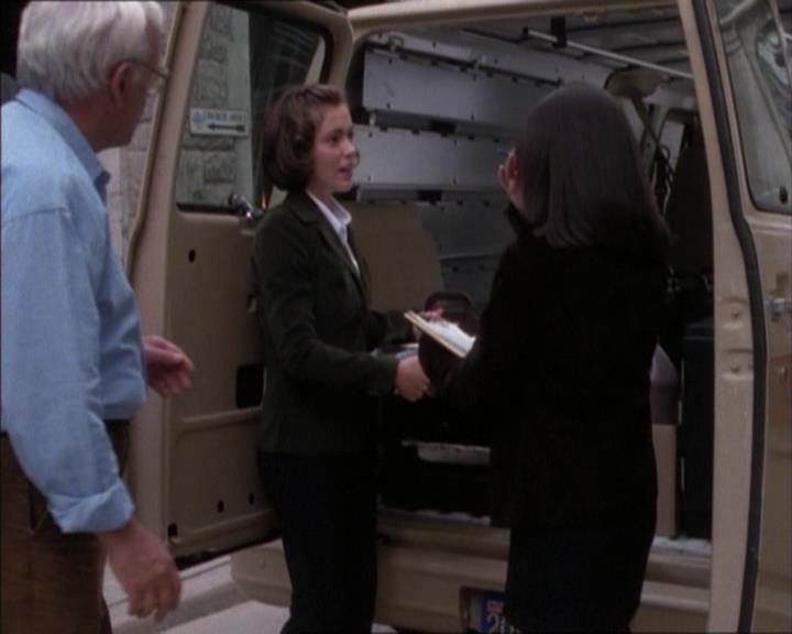 Charmed-Online_dot_net-1x02IveGotYouUnderMySkin1002.jpg Charmed-Online_dot_net-1x02IveGotYouUnderMySkin1002.jpg