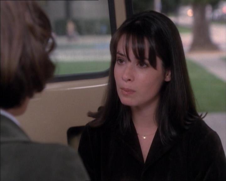 Charmed-Online_dot_net-1x02IveGotYouUnderMySkin1009.jpg Charmed-Online_dot_net-1x02IveGotYouUnderMySkin1009.jpg