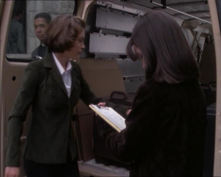 Charmed-Online_dot_net-1x02IveGotYouUnderMySkin1028.jpg Charmed-Online_dot_net-1x02IveGotYouUnderMySkin1028.jpg