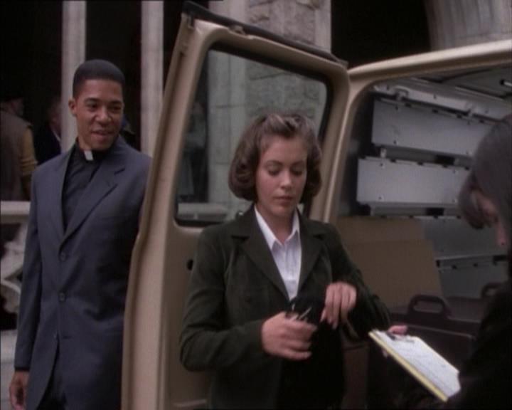 Charmed-Online_dot_net-1x02IveGotYouUnderMySkin1029.jpg Charmed-Online_dot_net-1x02IveGotYouUnderMySkin1029.jpg