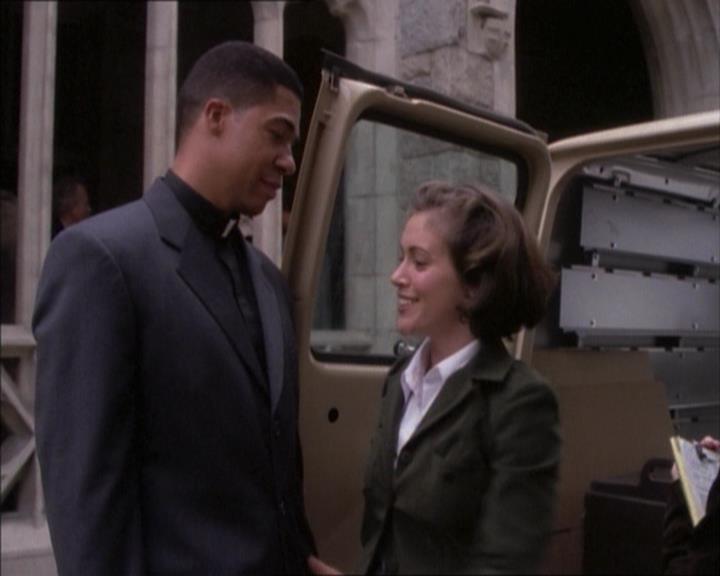 Charmed-Online_dot_net-1x02IveGotYouUnderMySkin1039.jpg Charmed-Online_dot_net-1x02IveGotYouUnderMySkin1039.jpg