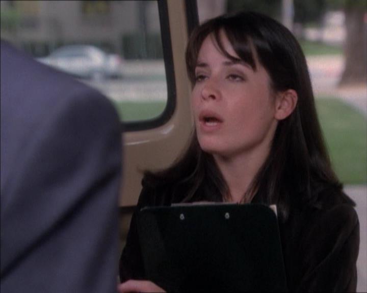 Charmed-Online_dot_net-1x02IveGotYouUnderMySkin1054.jpg Charmed-Online_dot_net-1x02IveGotYouUnderMySkin1054.jpg