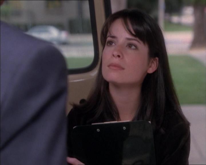 Charmed-Online_dot_net-1x02IveGotYouUnderMySkin1059.jpg Charmed-Online_dot_net-1x02IveGotYouUnderMySkin1059.jpg