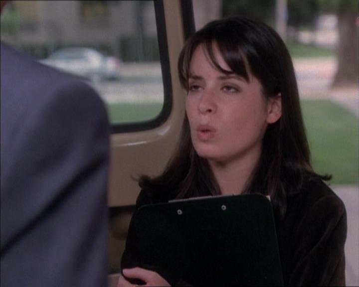 Charmed-Online_dot_net-1x02IveGotYouUnderMySkin1068.jpg Charmed-Online_dot_net-1x02IveGotYouUnderMySkin1068.jpg