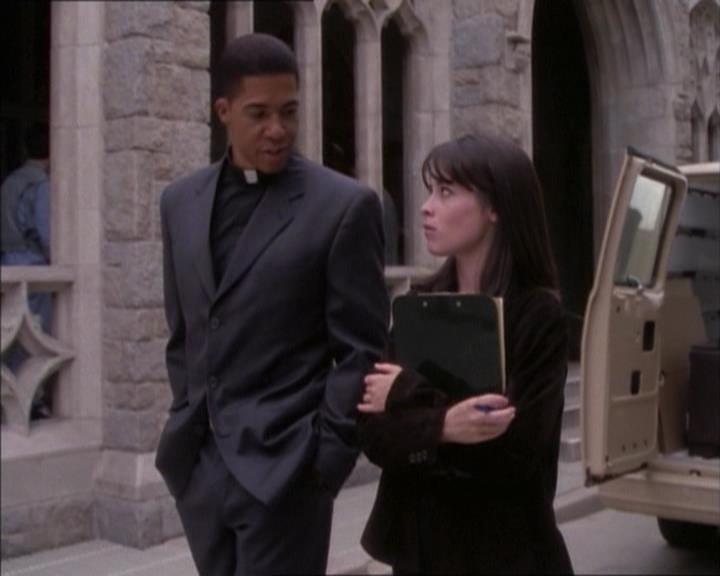 Charmed-Online_dot_net-1x02IveGotYouUnderMySkin1076.jpg Charmed-Online_dot_net-1x02IveGotYouUnderMySkin1076.jpg